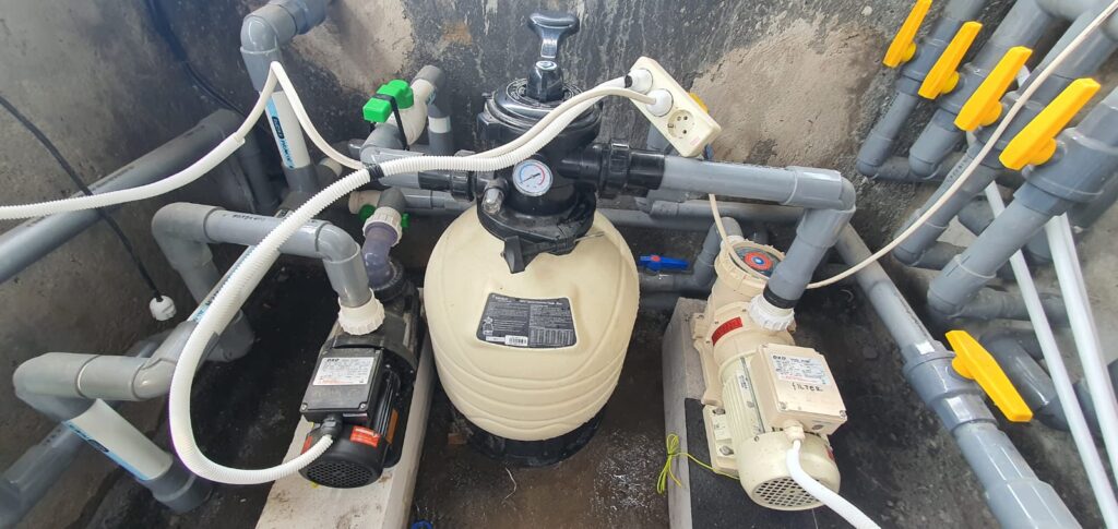 Sistem FIlter dan Pompa Kolam Renang