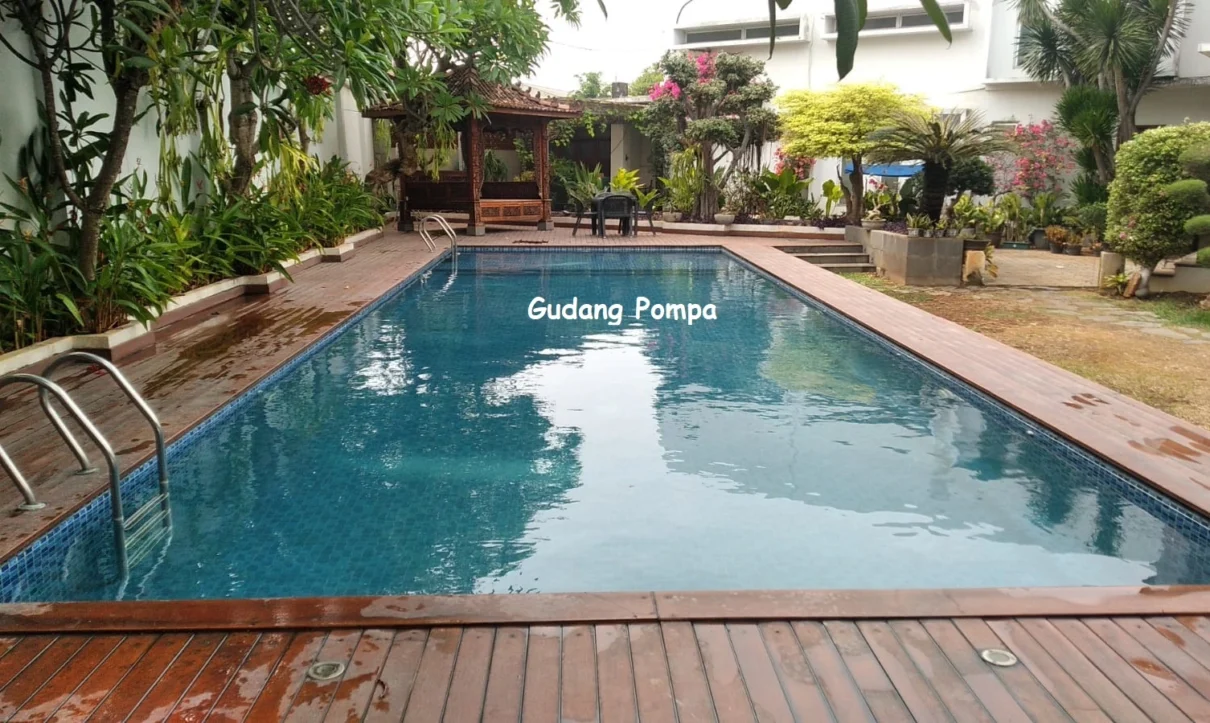 keindahan kolam renang