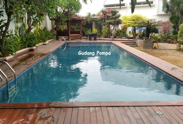 keindahan kolam renang