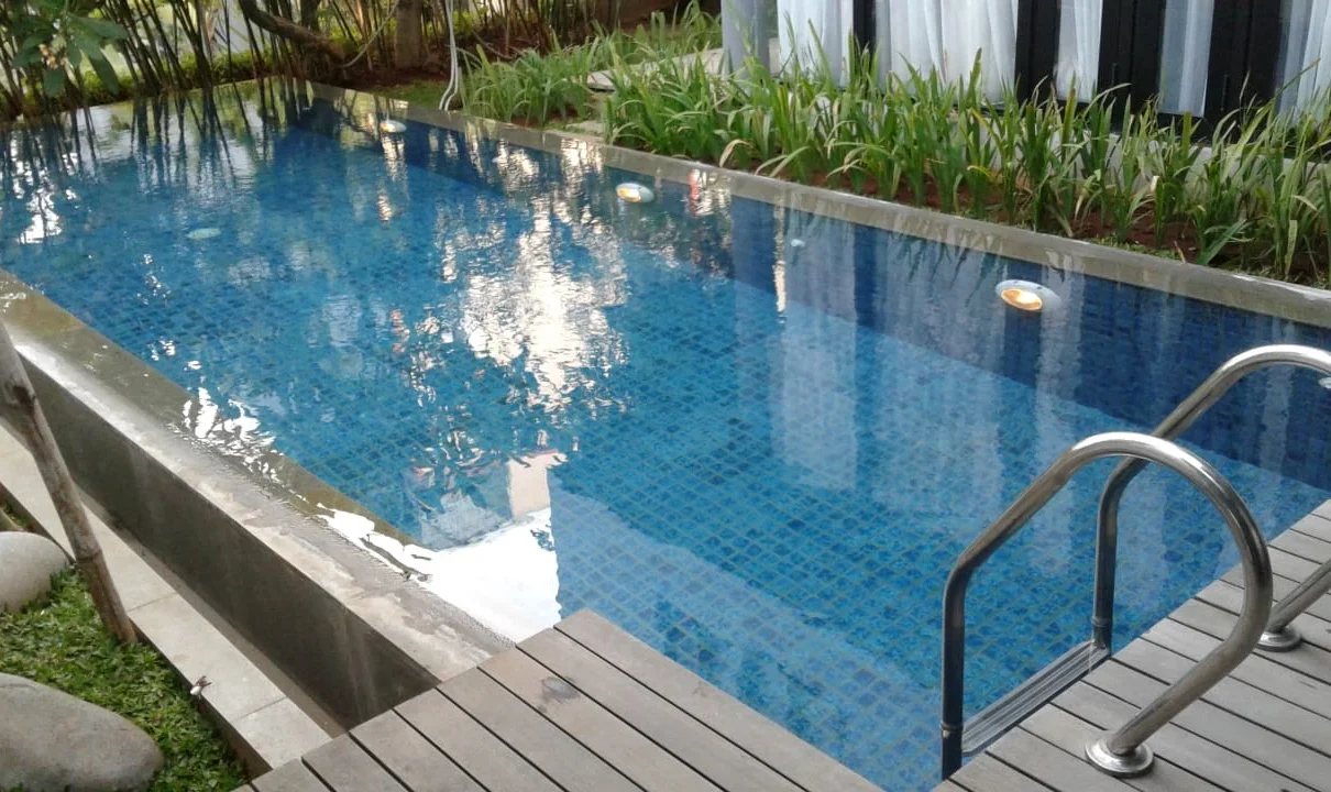 air kolam renang
