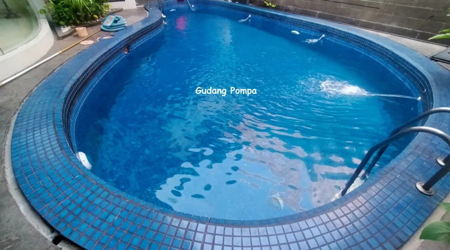 air kolam renang surut