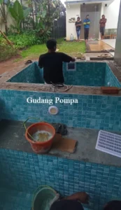 Kolam Renang Lebih Elegan dengan Mozaik Liberty